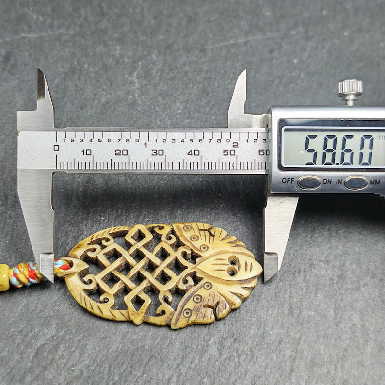 Eternal Knot - Endless Knot with Butterfly - Hand-carved Tibetan Amulet - Protective Charm for Keychain / Bag Hanging - 58*33mm