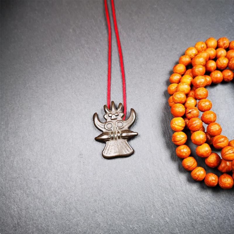 Garuda Amulet - 1.38" - Tibetan Buddhist amulet, detailed view