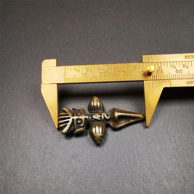 Garuda Amulet - 1.77" - Tibetan Buddhist amulet, size reference