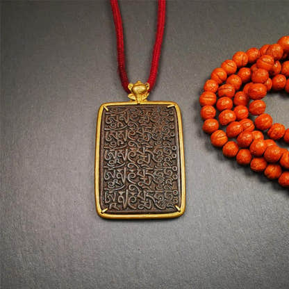 Om Melong Amulet 2.76" - Tibetan Buddhist amulet, detailed view