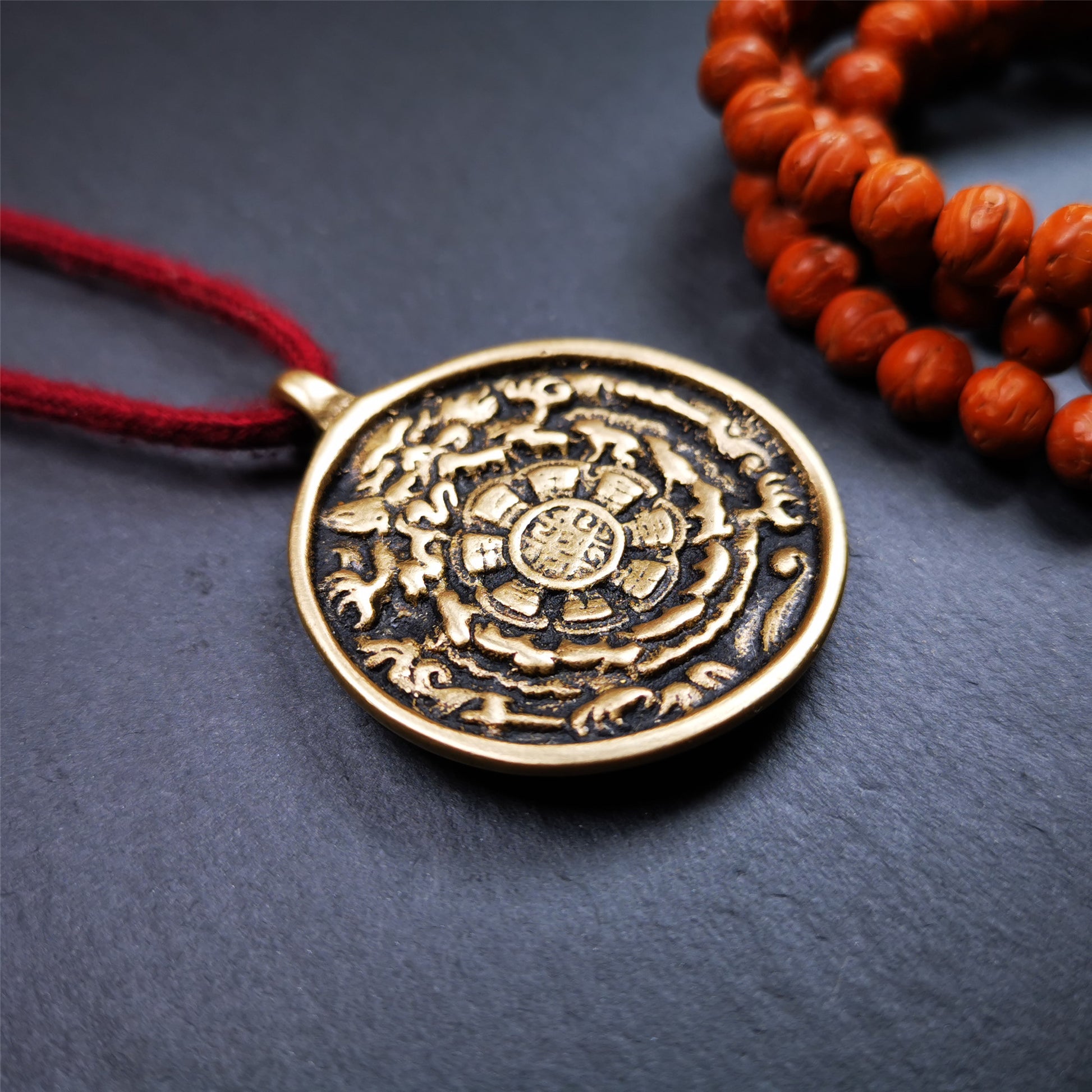 This unique Sipaho amulet was collected from Kathok Monastery,about 40 years old,bless by lama. It is round shape,made of copper,1.77 inch diameter.The front pattern is Tibetan Budhist calendar symbol - SIPAHO(srid pa ho),the back is a treasure vase.