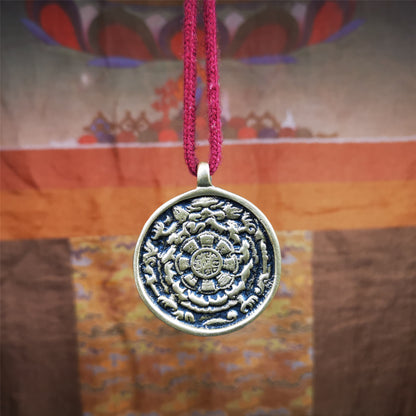 This unique Sipaho amulet was collected from Kathok Monastery,about 40 years old,bless by lama. It is round shape,made of copper,1.77 inch diameter.The front pattern is Tibetan Budhist calendar symbol - SIPAHO(srid pa ho),the back is a treasure vase.
