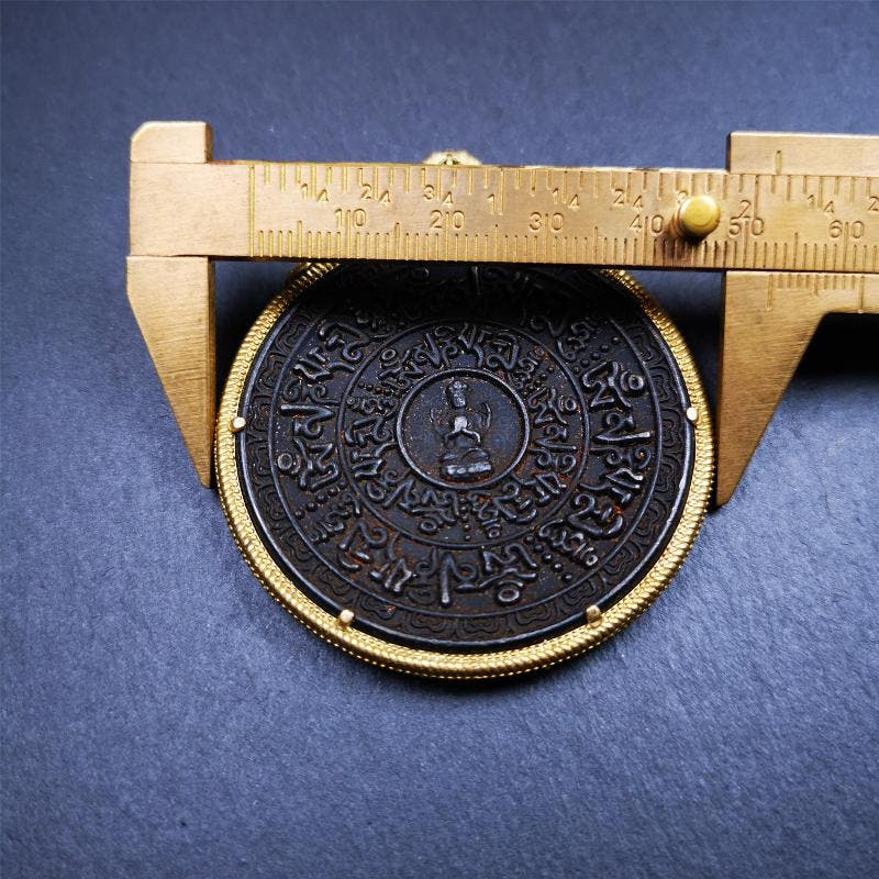 Chenrezig Om Melong 2.1" - Tibetan Buddhist art, size reference