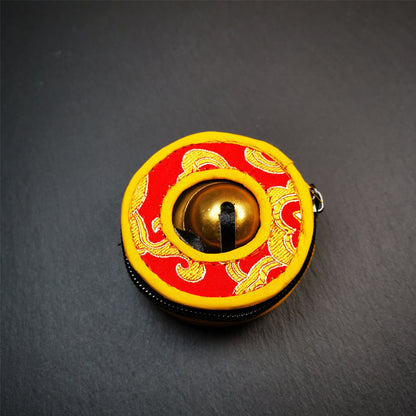 This tingsha bell set was handmade in Nepal,using traditional techniques and materials. It was made of brass,6.5cm diameter,with pure, clear and resonant,good for meditation. Come with tingsha case.