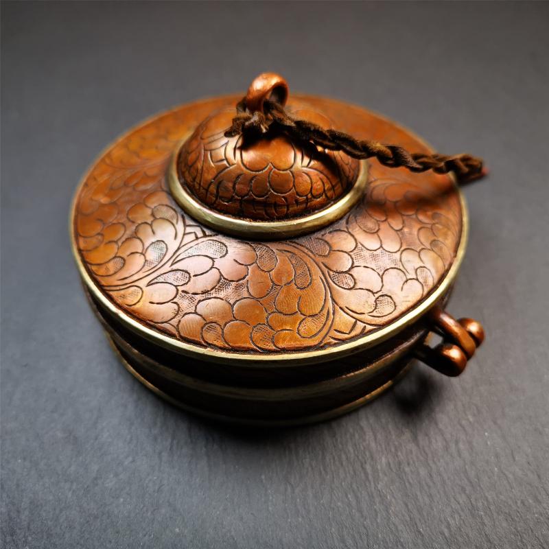Tingsha Case - 3.35" -4.13" - Mandala Pattern - Tibetan Buddhist art, close-up detail