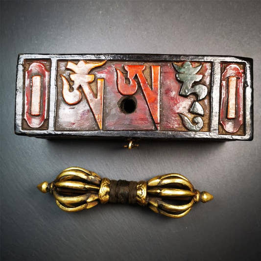 9 Pronged Vintage Vajra Dorje 7.0" - Tibetan Buddhist vajra, detailed view