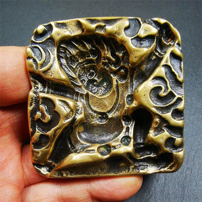 Old Vajrapani Tsa Tsa Mold 2.36“ - Tibetan tsa tsa mold, detailed view
