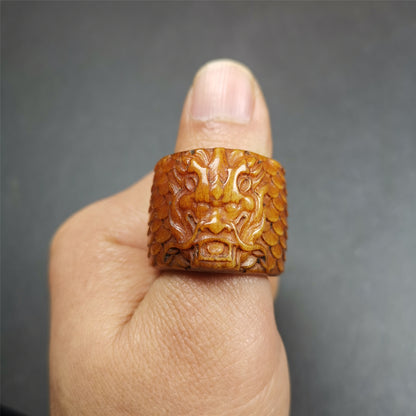 Gandhanra Handmade Big Thumb Ring for Men,Yak Bone Carved,Dragon Pattern,0.87" 