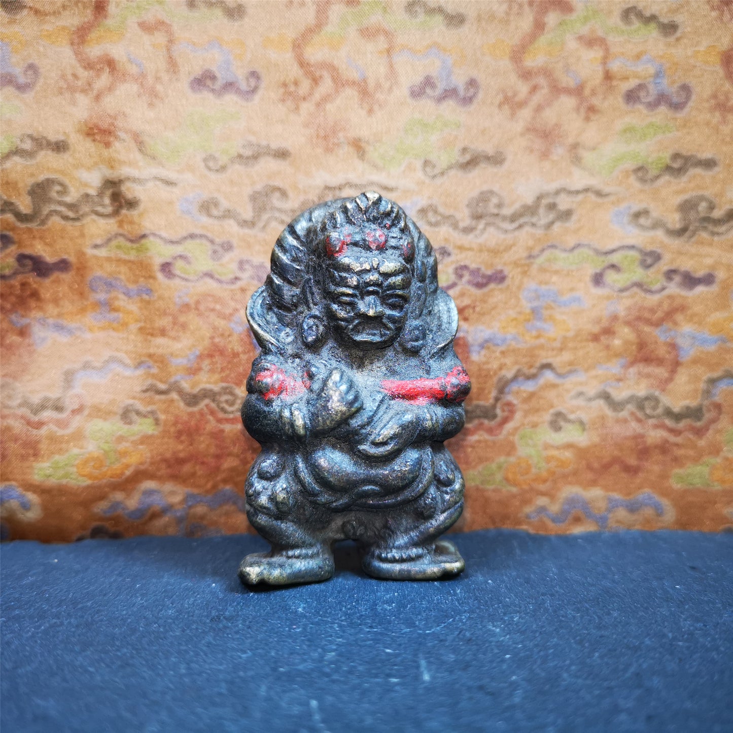 This old aPanjaranata Mahakala statue was collected from gerze, Tibet. It is made of bronze, paint with mineral pigments,size is 2.28 inches . You can make it as a amulet pendant, or put it into your shrine.