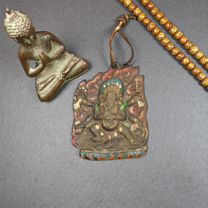 This Mahakala badge was collected from Jiegu Monastery,Tibet, about 40 years old. It is made of copper, painted with mineral pigments,height is 3.55 inches. Mahakala appears as a protector deity known as a dharmapala in Vajrayana Buddhism, particularly most Tibetan traditions as Citipati, and in Shingon Buddhism.