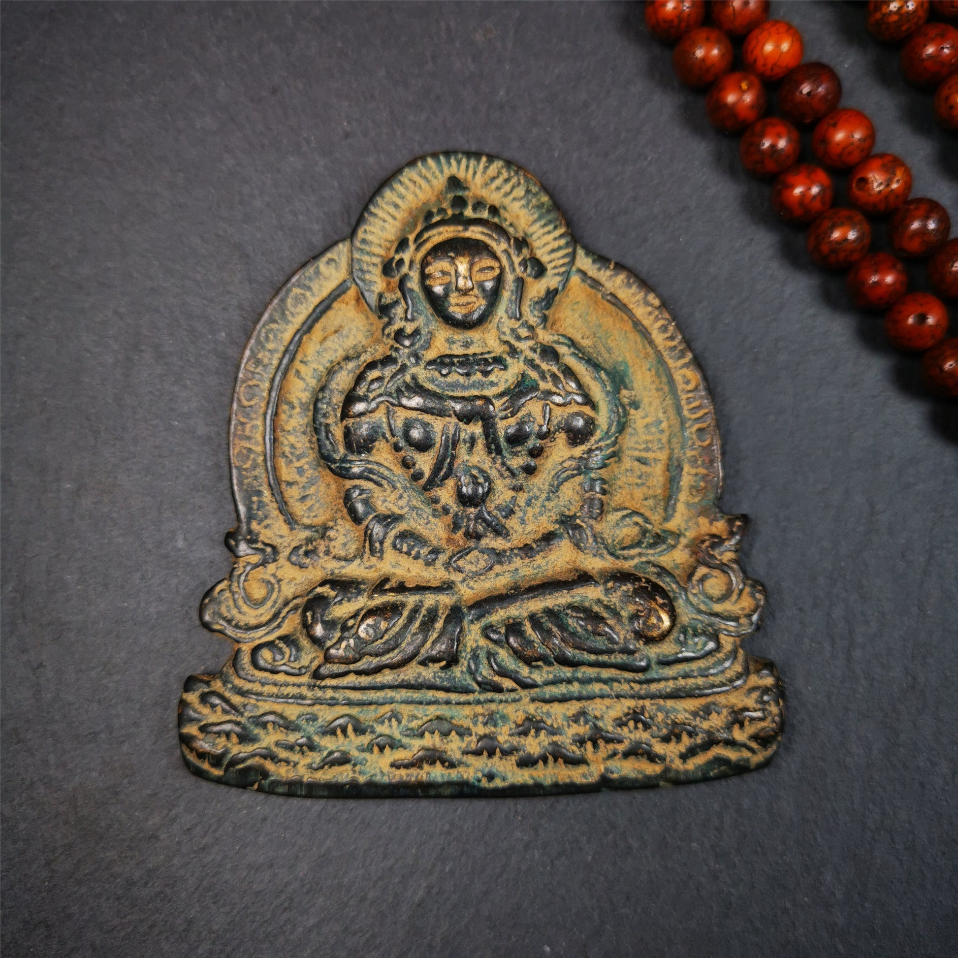 This old amitayus statue was collected from gerze, Tibet. It is made of bronze, size is 3.1 inches . You can make it as a amulet pendant, or put it into your shrine.