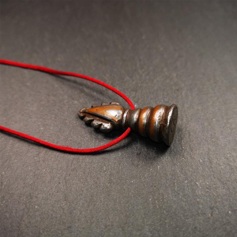 Mani Jewel Amulet 1.57" - Tibetan Buddhist amulet, view 4