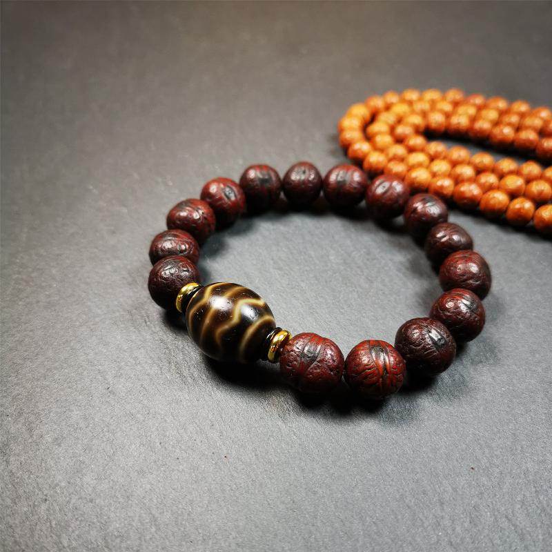 Fortune Wave Dzi Bracelet - Tibetan dzi bead, front view