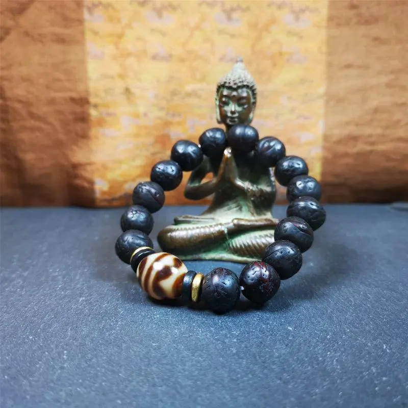 Tiger Tooth Dzi Bracelet - Tibetan dzi bead, view 9