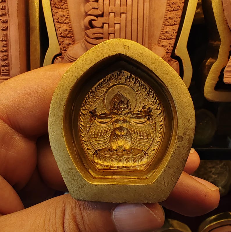 Gandhanra Garuda Tsa Tsa Mold | Old Version Tibetan Statue Mould | 4cm