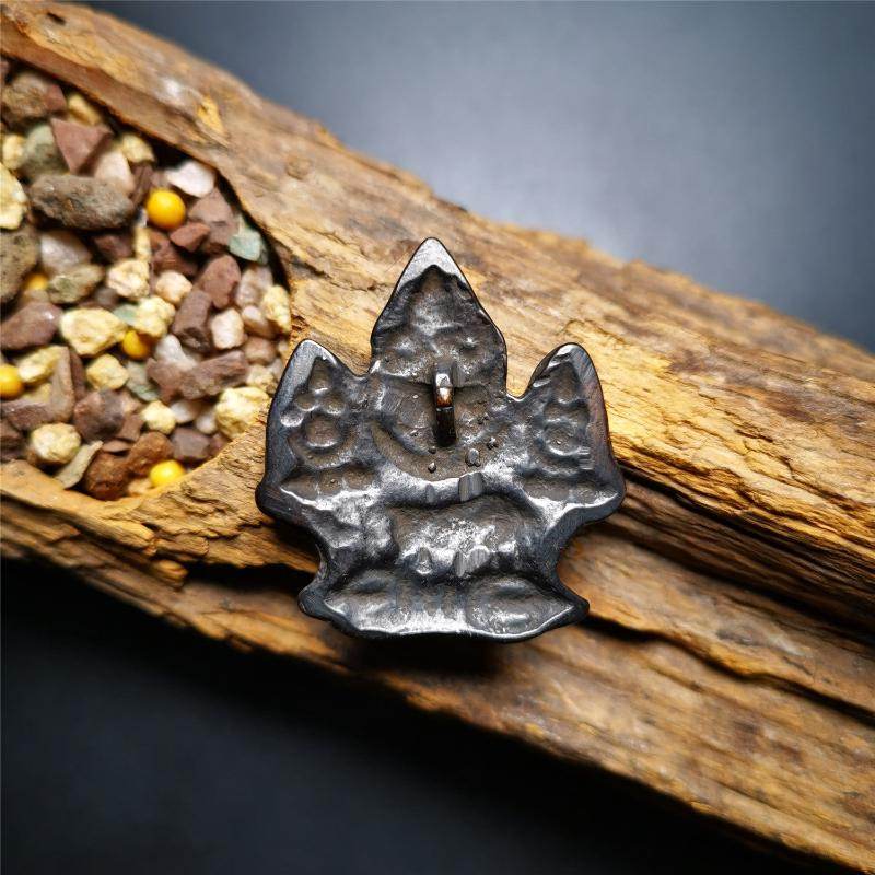 Mani Jewel Wish-Fulfilling Cintamani Badge - Tibetan Buddhist amulet, detailed view