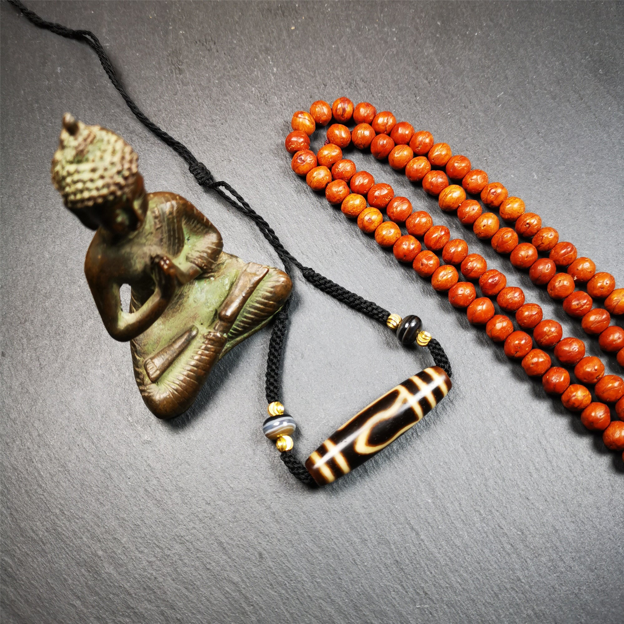 Striking Multi Strand Tibetan dzi Bead Necklace with Modern Amber, Tibetan  Prayer Beads, Pumtek-Like Beads and Black… | Beaded necklace, Tibetan  prayer beads, Beads