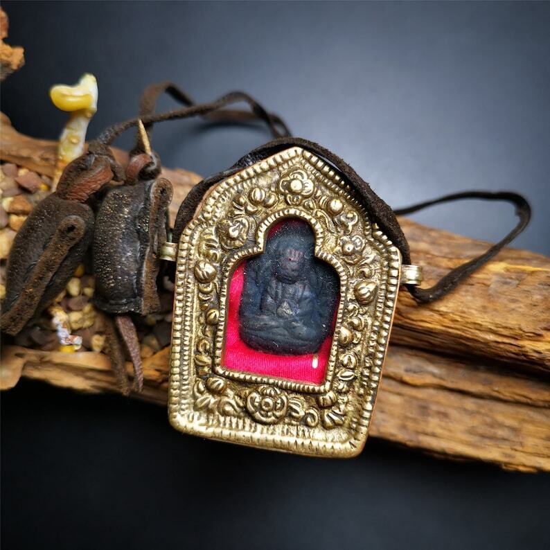 Gau Ghau Shrine of Amitayus, Amitabha,Amulet 2.36" - Tibetan Buddhist amulet, front view
