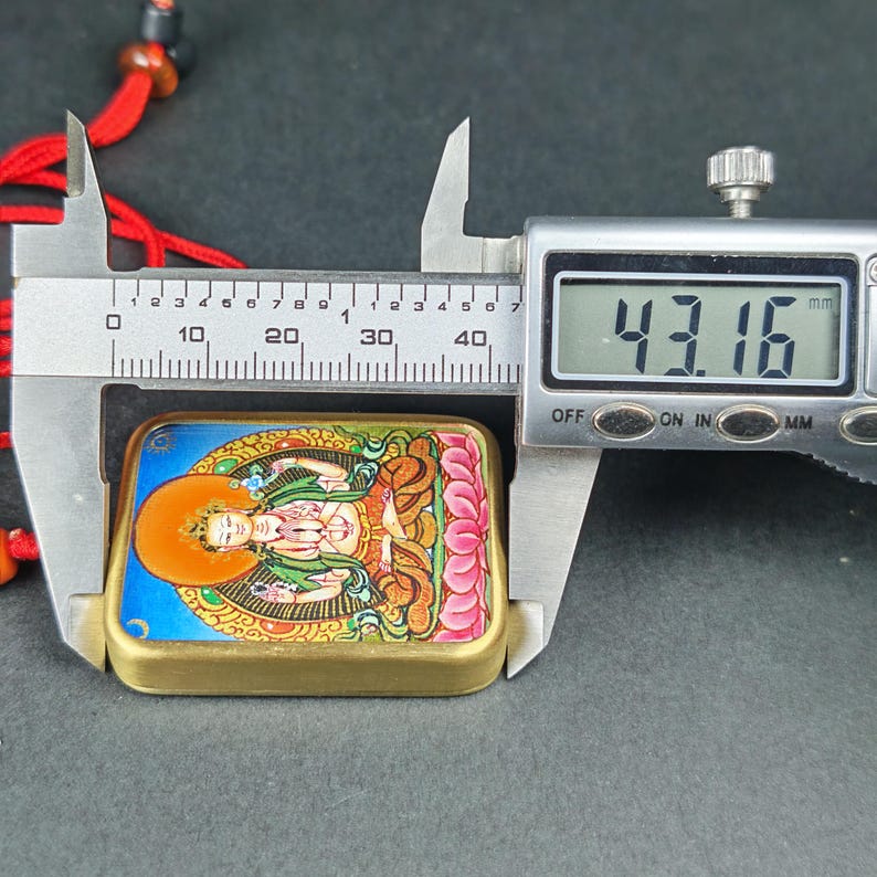 Hand-Painted Chenrezig Locket Thangka – Tibetan Gau Box Amulet Necklace