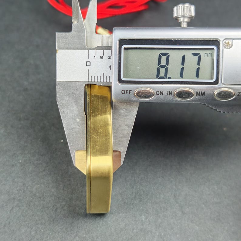 Hand-Painted Chenrezig Locket Thangka – Tibetan Gau Box Amulet Necklace