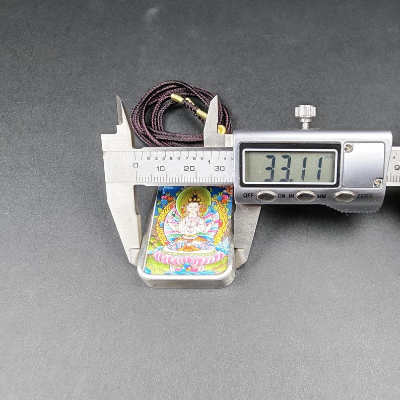 Hand-Painted Chenrezig Locket Thangka - Tibetan Gau Box Amulet - Tibetan thangka painting, view 9