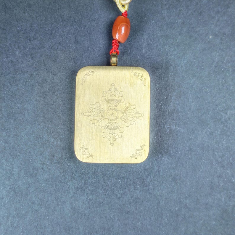 Hand-Painted Chenrezig Locket Thangka – Tibetan Gau Box Amulet Necklace