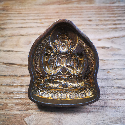 This unique Chenrezig Tsa-Tsa buddha statue mold is made by Tibetan craftsmen in Hepo Township, Baiyu County. With this exquisite mold, you can use clay to make your own Buddha statue as a decoration or consecration. The statue that you make from your moulds can be left plain or painted.
