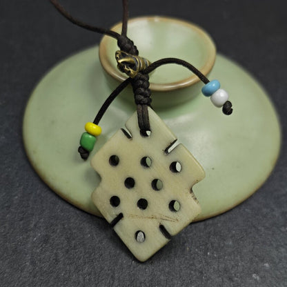 Lucky Knot Amulet / Endless Knot Pendant - Handcarved Yak Bone Pendant - Keychain & Bang Hanging