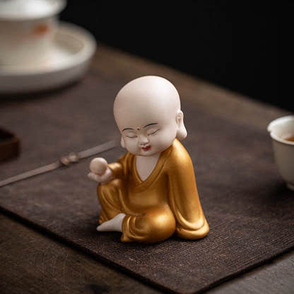 Shakyamuni,Avalokiteshvara,Ksitigarbha Buddha Statues - Tibetan Buddhist statue, close-up detail