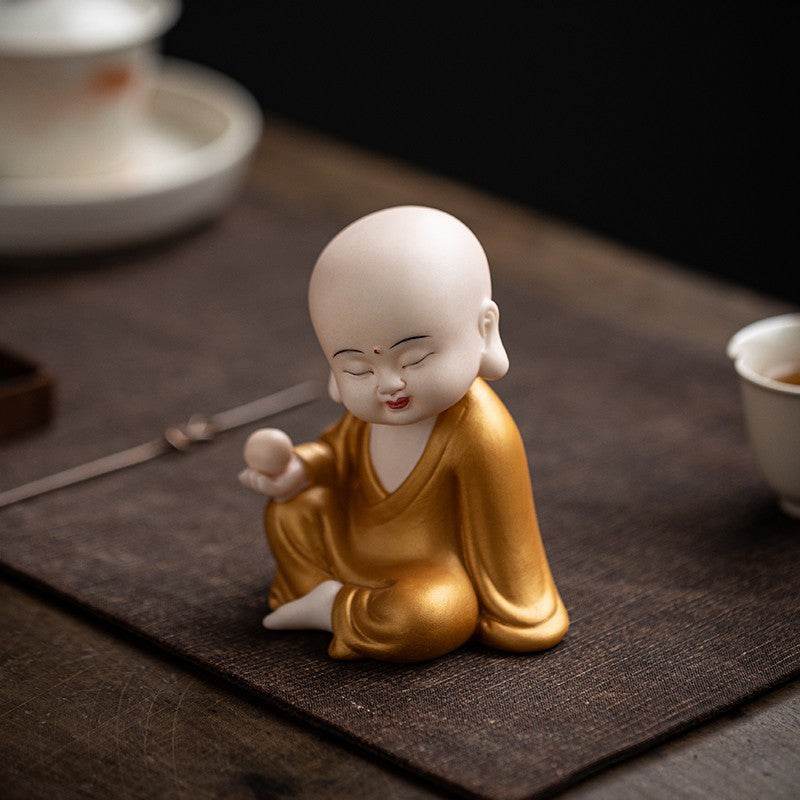 Shakyamuni,Avalokiteshvara,Ksitigarbha Buddha Statues - Tibetan Buddhist statue, close-up detail