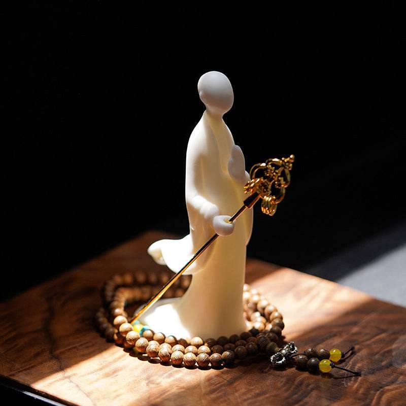 White Porcelain Buddha Statues - Tibetan Buddhist statue, detailed view