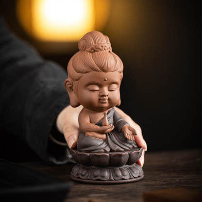 Shakyamuni,Avalokiteshvara,Ksitigarbha Buddha Statues - Tibetan Buddhist statue, close-up detail