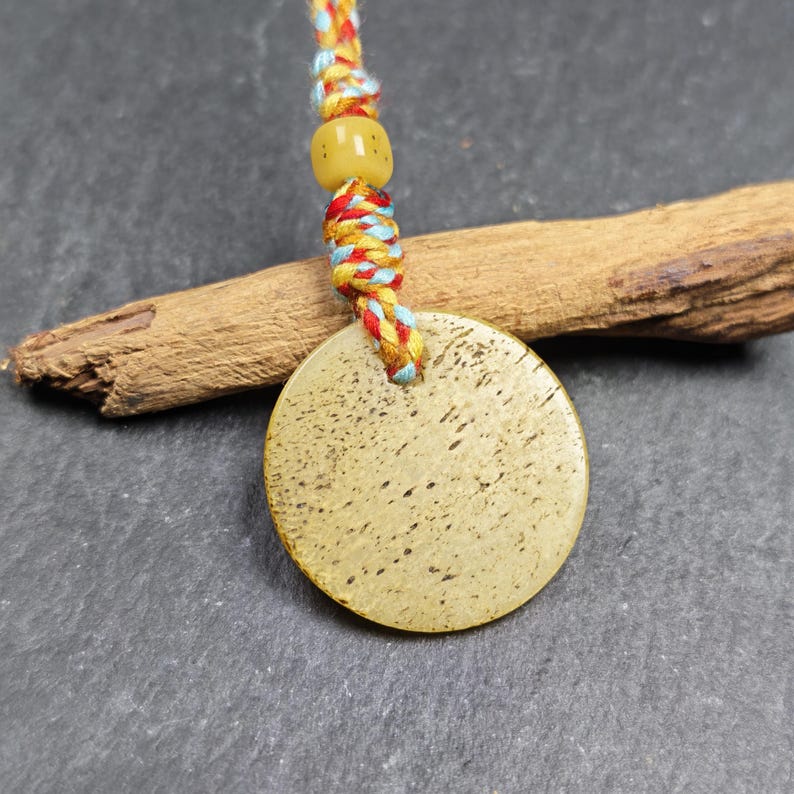 OM Pendant - Hand-carved Tibetan Amulet - Protective Charm for Keychain / Bag Hanging - 30mm