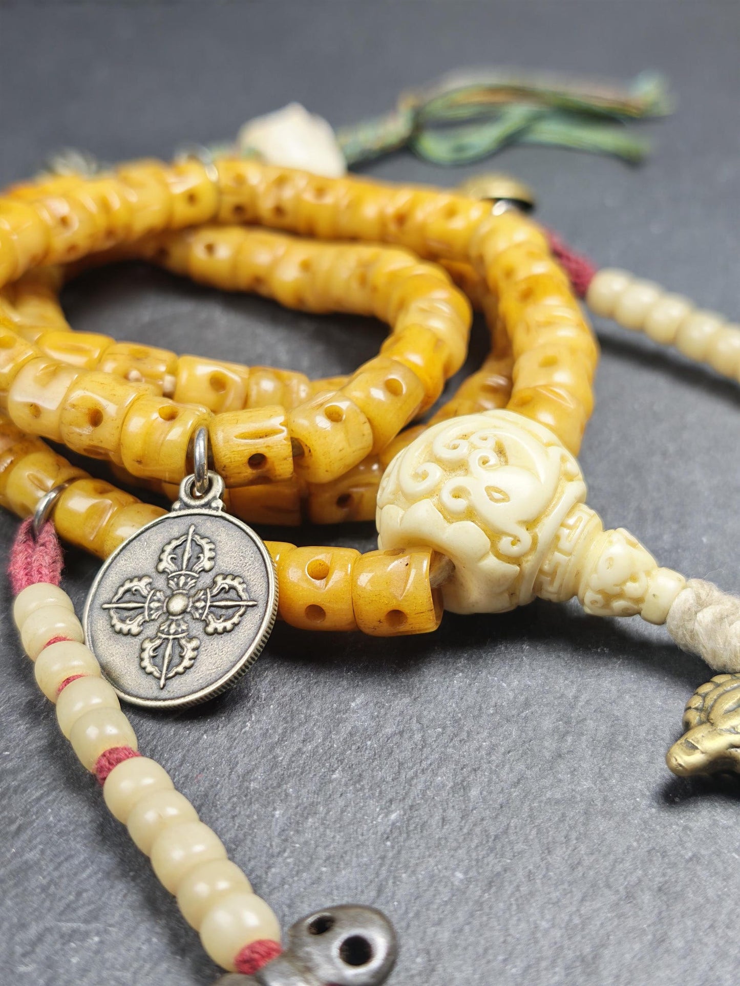 Old 10mm Yak Bone Carved Skull Mala Necklace : Authentic Tibetan Rosary 108 Prayer Beads - 50cm Stretched