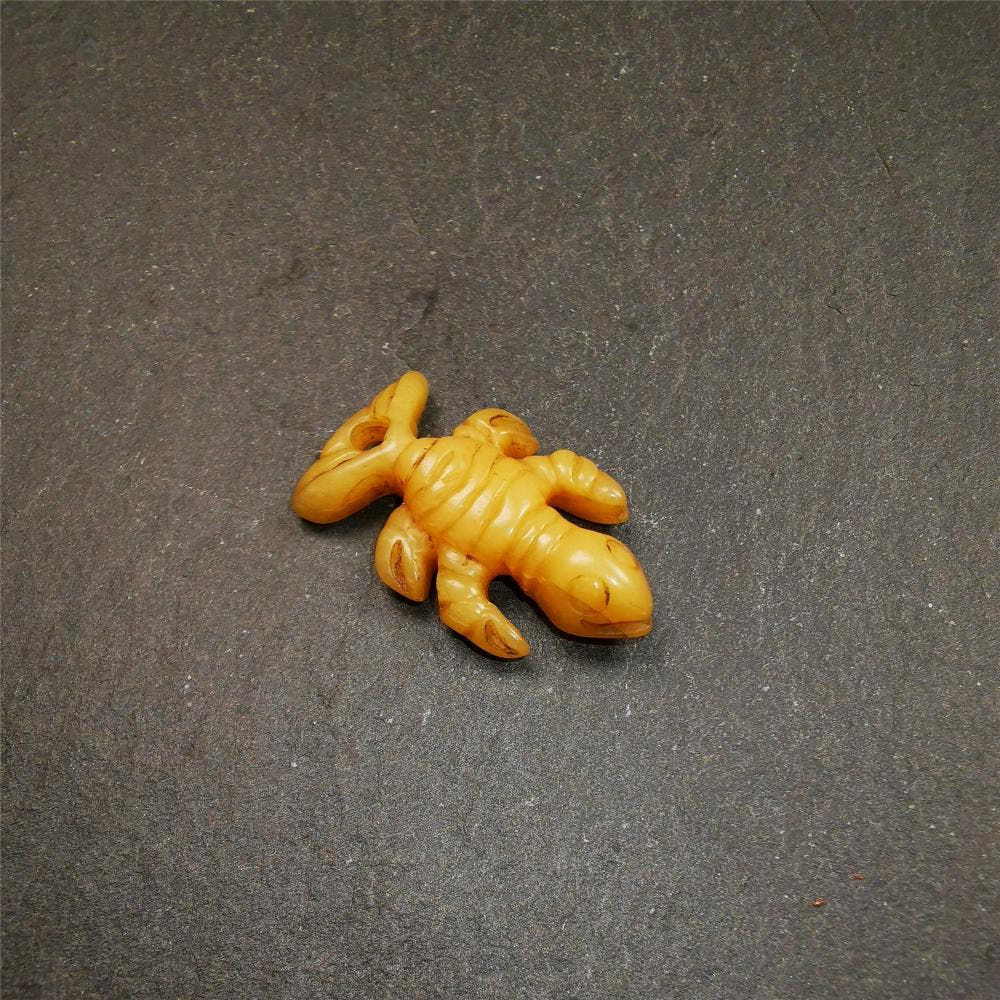 Bone Scorpion Amulet 1.2" - Tibetan Buddhist amulet, view 9