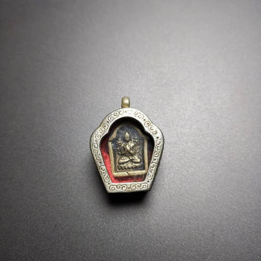 Amulet Pendant,Gau Ghau Shrine, 1.1" - Tibetan Buddhist amulet, front view