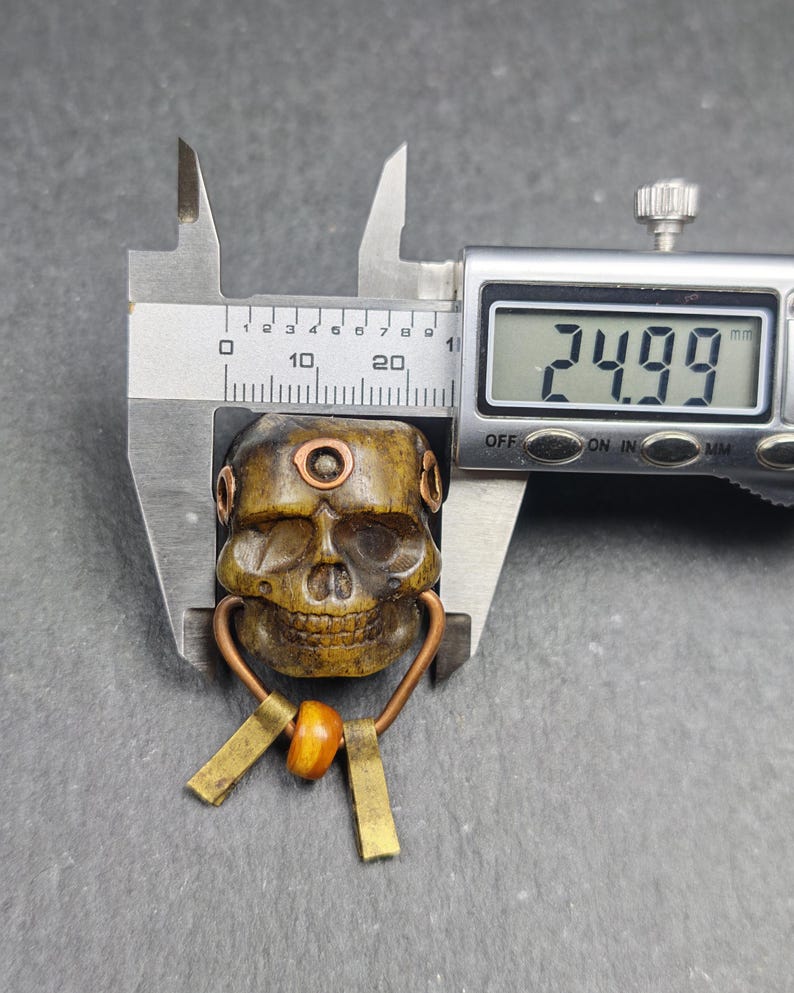 Tibetan Citipati Skull Pendant - Authentic Tibetan Amulet - Protective Charm - Decades Old - 27×25mm