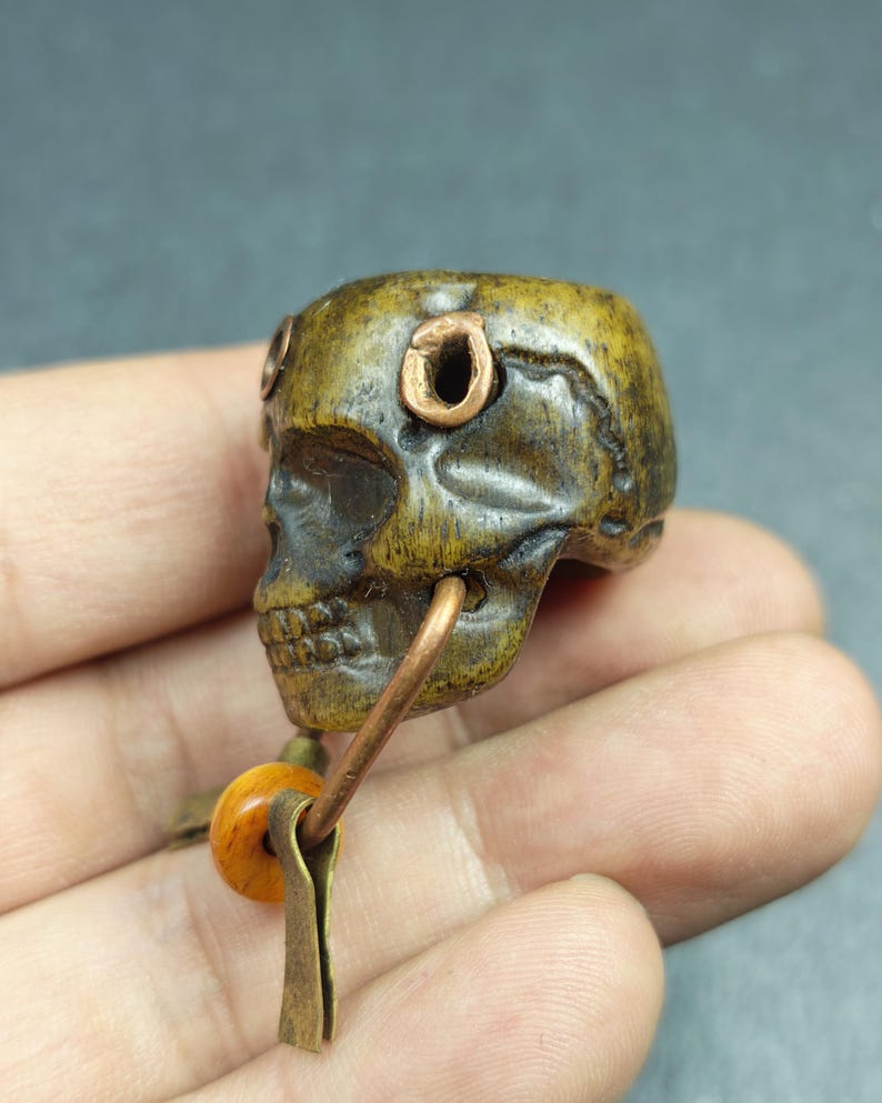 Tibetan Citipati Skull Pendant - 27 - Tibetan Buddhist amulet, view 8
