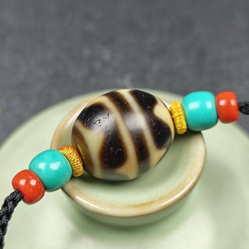 Tiger Tooth Dzi Bead Necklace | Tibetan Dzi Amulet | Protection Charm | 20*18mm Gandhanra-ART