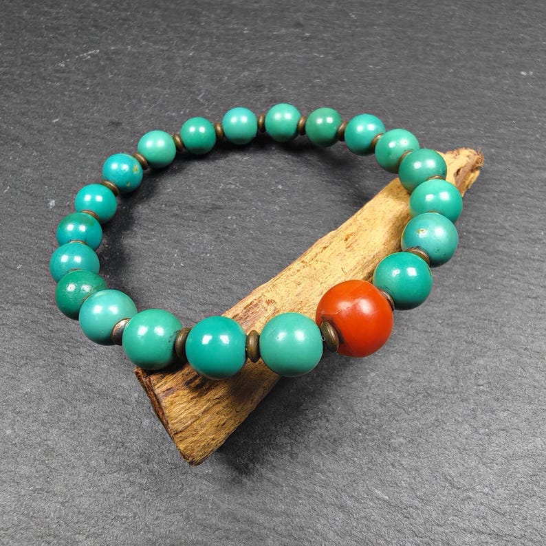 Turquoise Bracelet - Vintage Gemstone Beaded TIBETAN Wrist Mala - 8mm Beads - 21cm Perimeter - 16 Gram