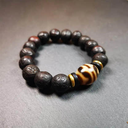 Tiger Tooth Dzi Bracelet - Tibetan dzi bead, view 4