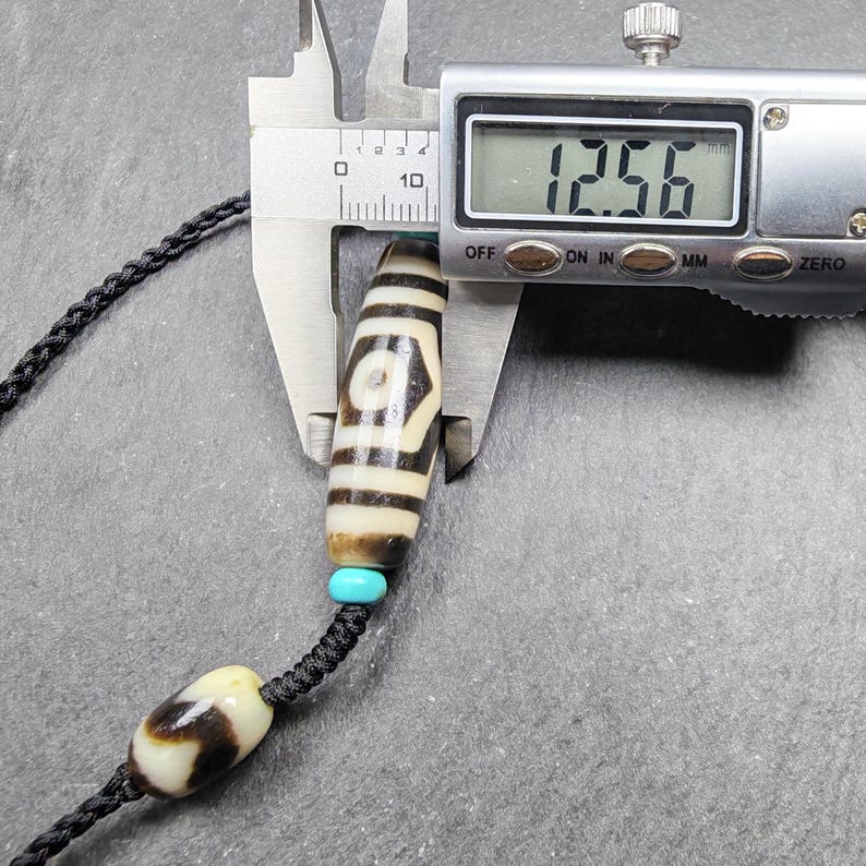 Vintage 3 Eyes Dzi Bead Necklace | Tibetan Jewelry | Protection Charm for Happy and Harmonious | Spiritual Gift | 41*12mm