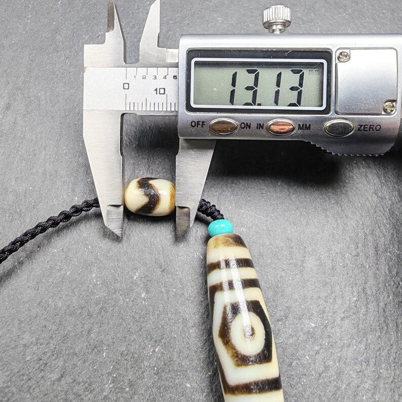 Vintage 3 Eyes Dzi Bead Necklace | Tibetan Jewelry | Protection Charm for Happy and Harmonious | Spiritual Gift | 41*12mm