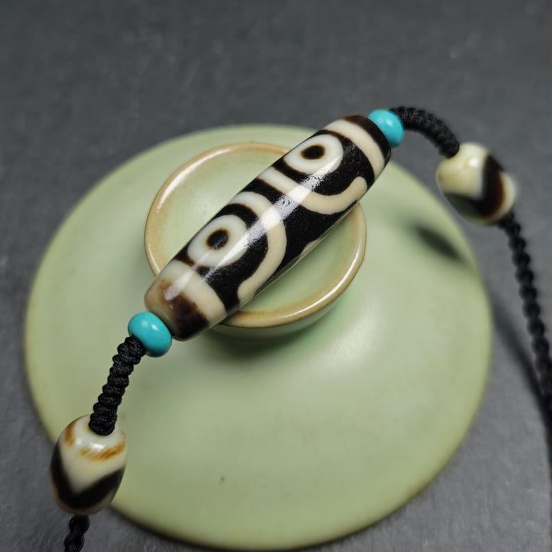 Vintage 3 Eyes Dzi Bead Necklace | Tibetan Jewelry | Protection Charm for Happy and Harmonious | Spiritual Gift | 41*12mm