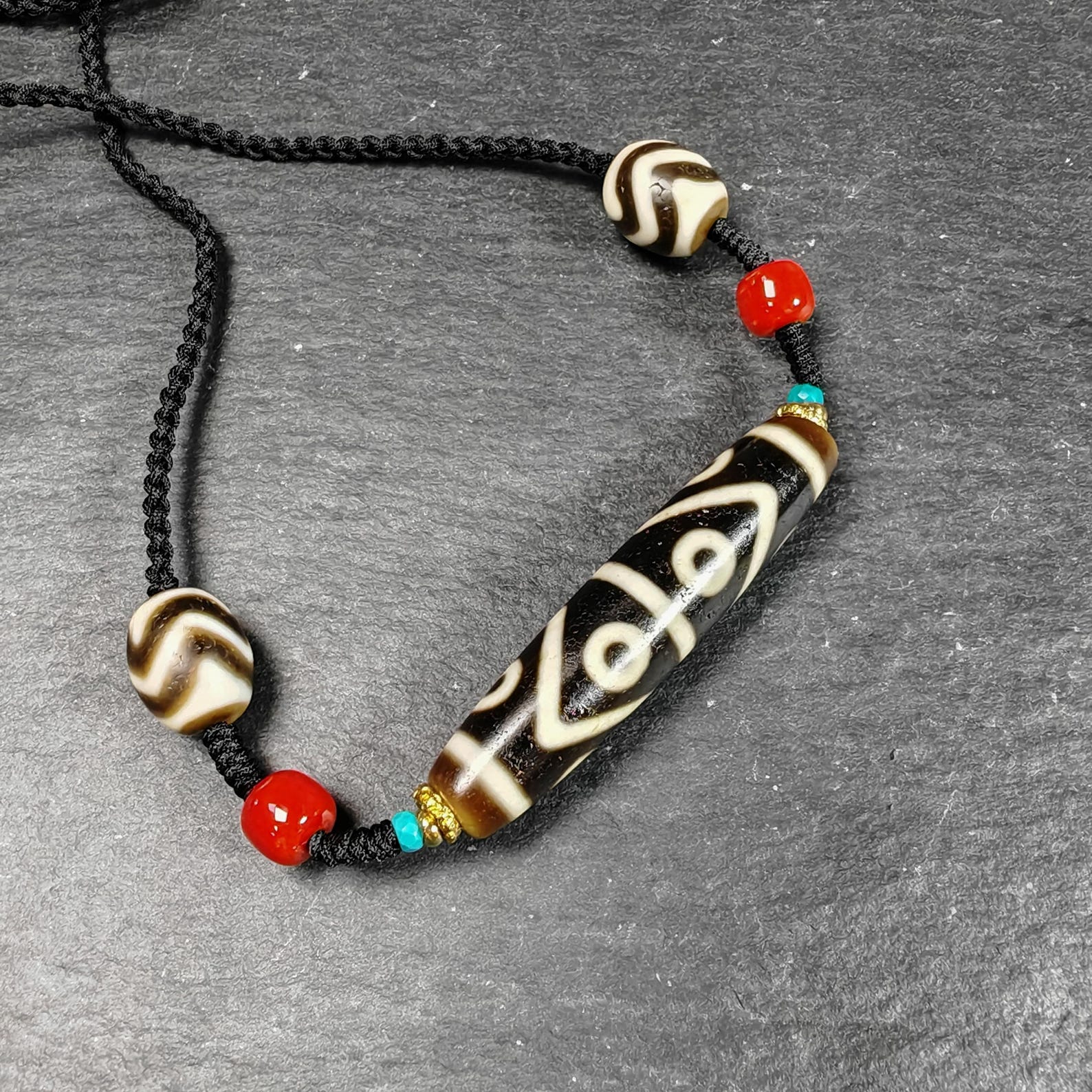 Vintage Wave 8 Eyes Dzi Bead Necklace | Tibetan Dzi Jewelry | Protection Charm for Prosperity | Spiritual Gift | 53*12mm