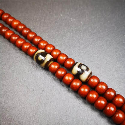1 Pair of Mandala 3 Eyes Dzi Beads 0.47" - Tibetan dzi bead, close-up detail
