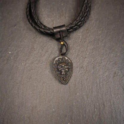 Skull Vajra Amulet 1.2" - Tibetan Buddhist amulet, close-up detail