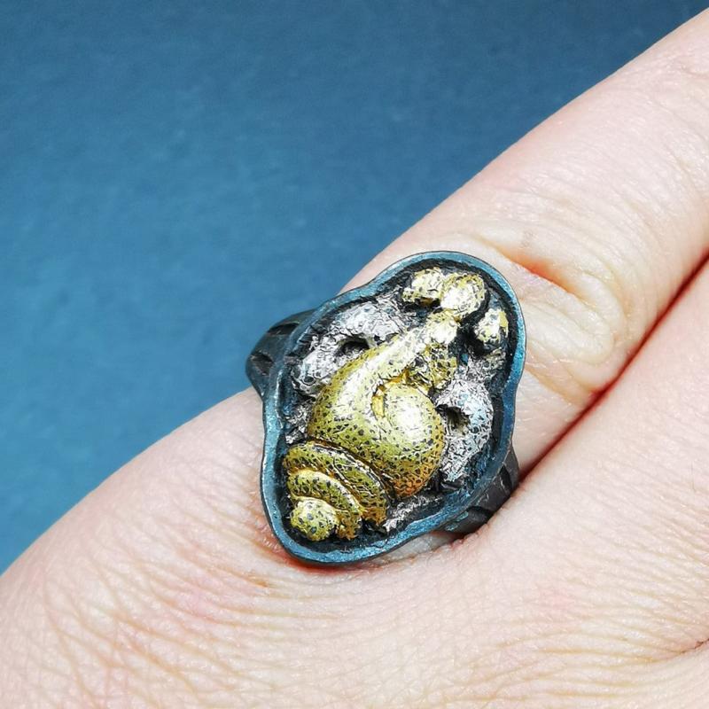 Gold Shankha Conch Ring 0.87" - Tibetan Buddhist art, front view