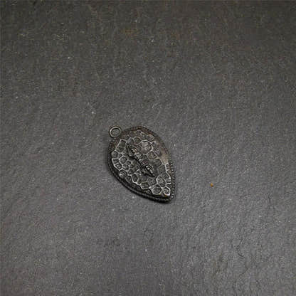 Skull Vajra Amulet 1.2" - Tibetan Buddhist amulet, view 10