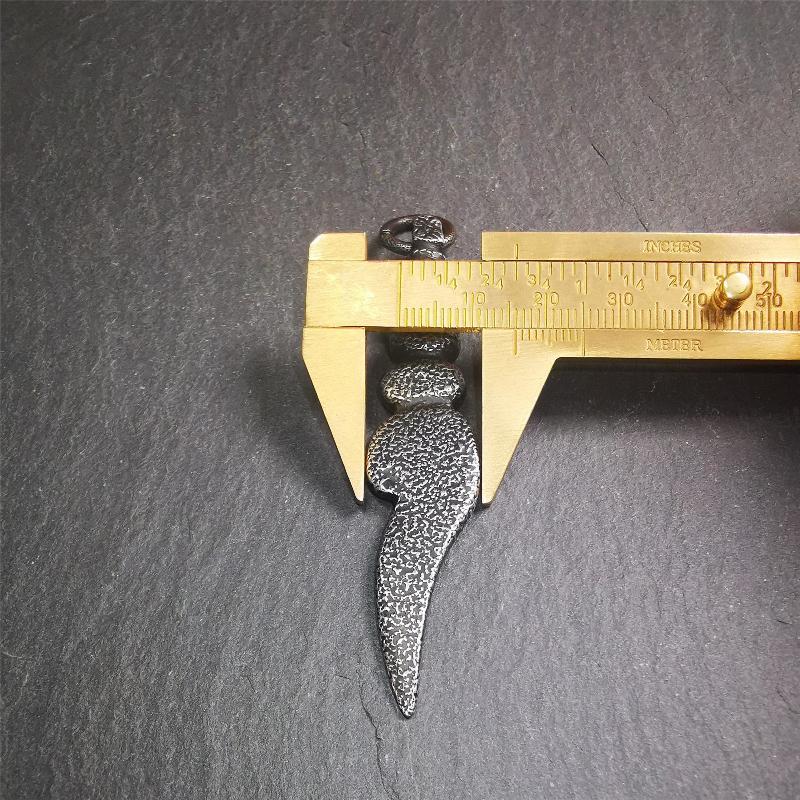 Conch Amulet 3.15" - Tibetan Buddhist amulet, size reference